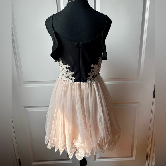 Blonde Nites Prom Dress - Picture 4 of 7